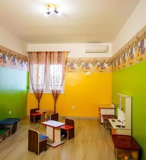 ホテル Nemira Sunny Apartments