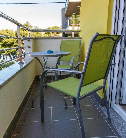 فندق Nemira Sunny Apartments