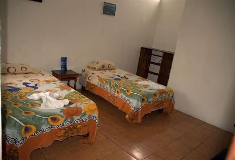 בית מלון כפרי Salinas