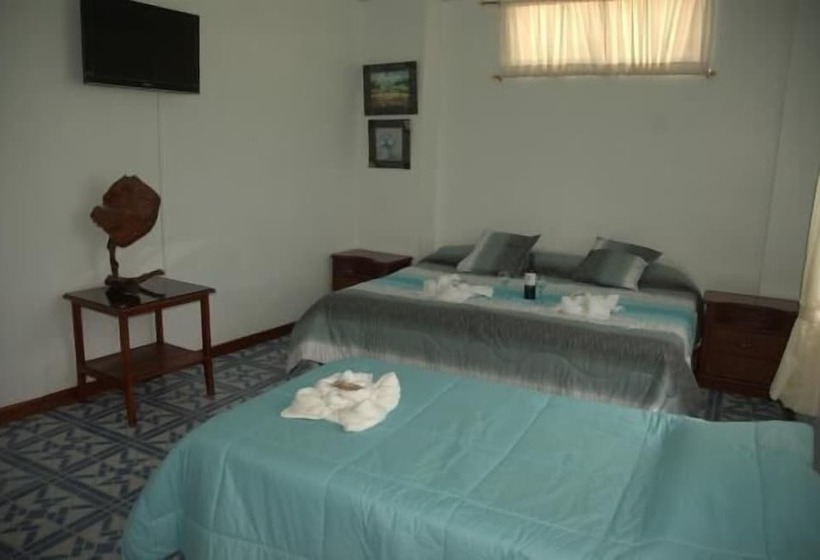 בית מלון כפרי Salinas