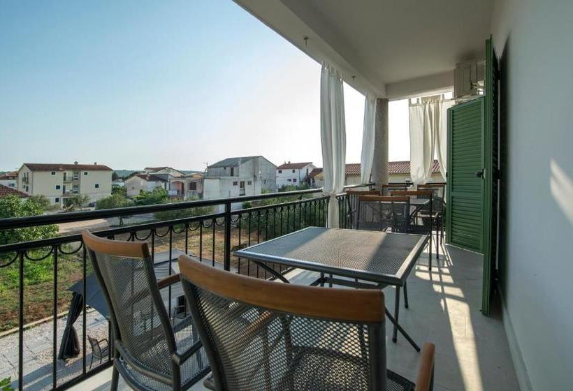 هتل Villa Gambera