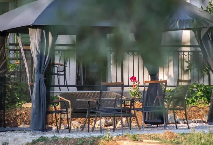 Hotelli Villa Gambera