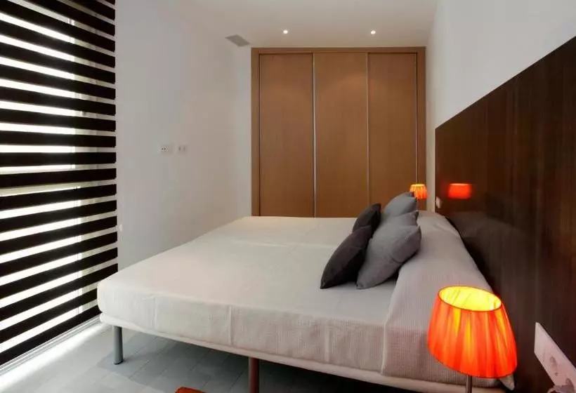 Fisa Rentals Les Corts Apartments