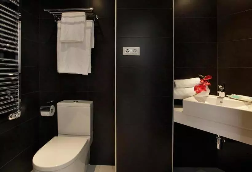 Fisa Rentals Les Corts Apartments