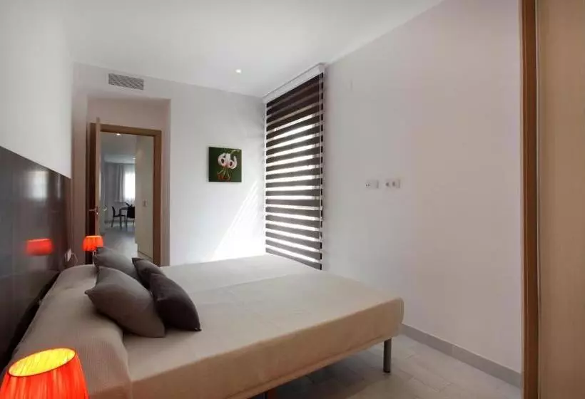 Fisa Rentals Les Corts Apartments