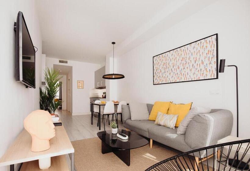 هتل Aspasios Atocha Apartments