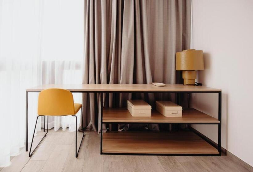 هتل Aspasios Atocha Apartments