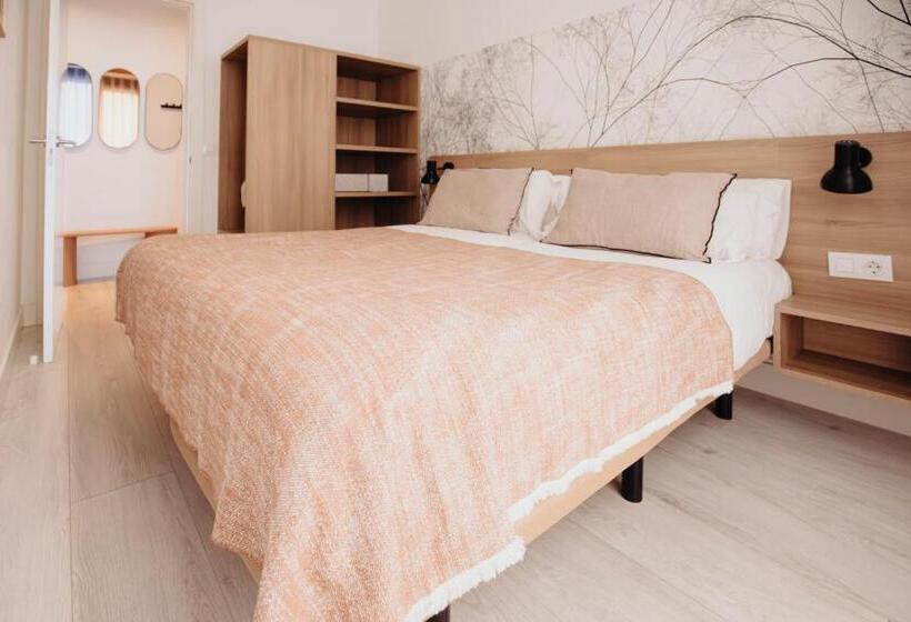 هتل Aspasios Atocha Apartments