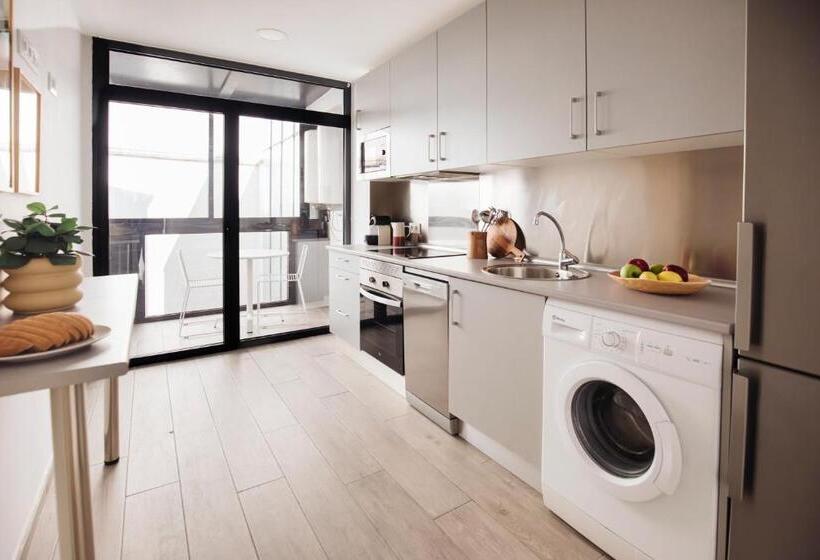 هتل Aspasios Atocha Apartments