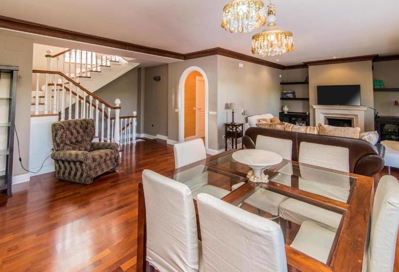 בית מלון כפרי Benalmádena Coast Villa