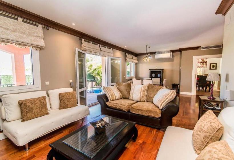 בית מלון כפרי Benalmádena Coast Villa