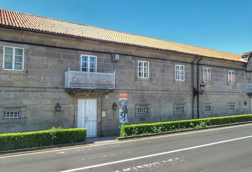 Hotelli Albergue Cruces De Iria   Hostel