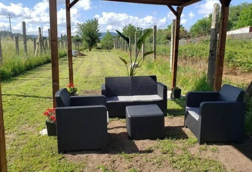 ホテル Albergue Cruces De Iria   Hostel