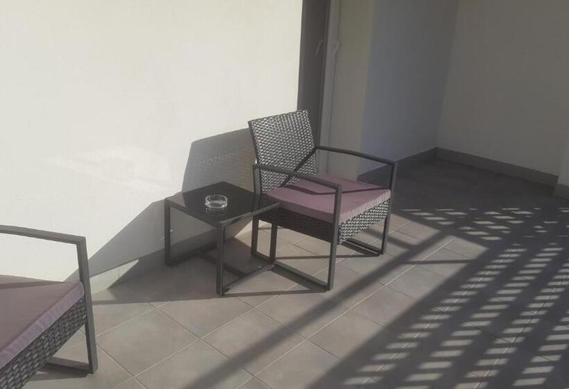 Hotel Deluxe Hostels & Suites Merida