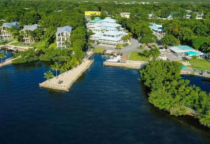 هتل Dolphin Point Villas