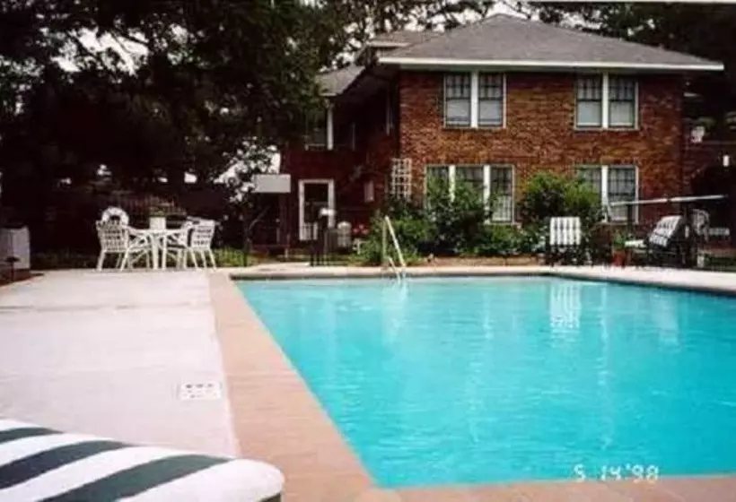 Hotelli Far View   A Bed & Breakfast Estate