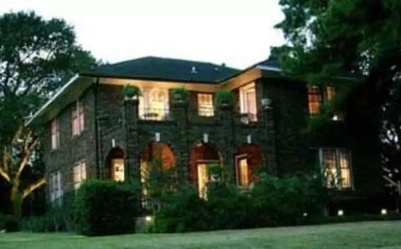 Hotelli Far View   A Bed & Breakfast Estate