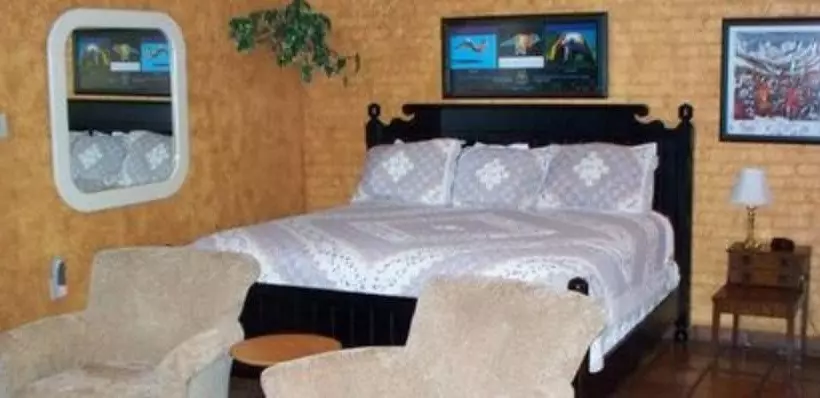 Hotelli Far View   A Bed & Breakfast Estate