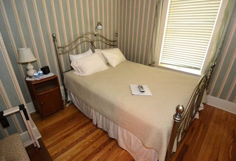 فندق Far View A Bed & Breakfast Estate