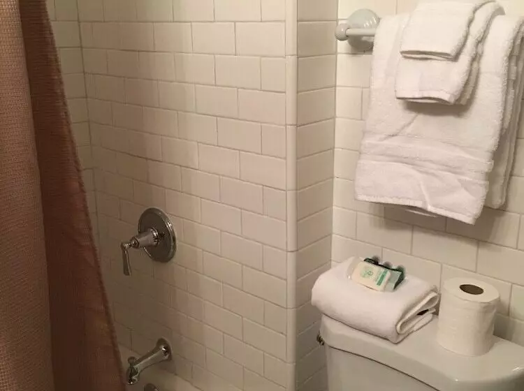 Hotelli Far View   A Bed & Breakfast Estate