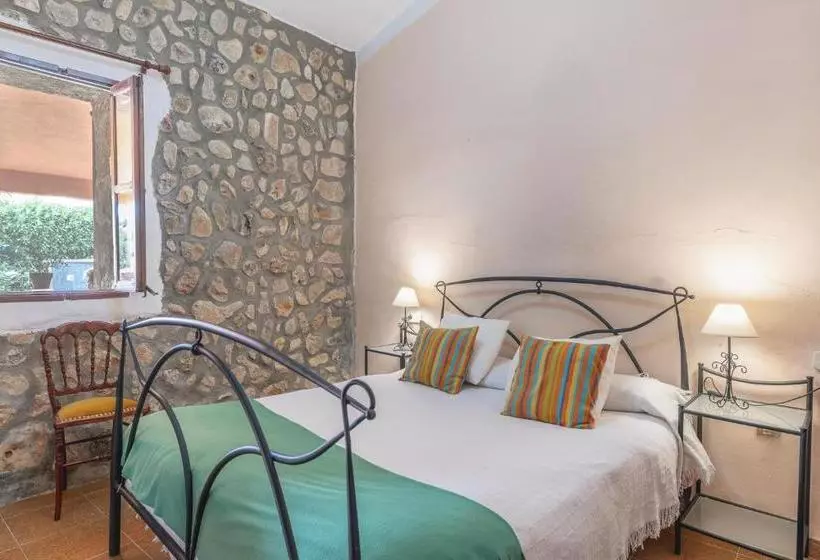هتل Finca Can Calistro