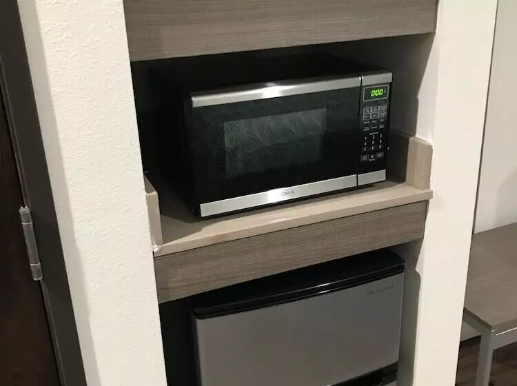 هتل Grand Villa Inn & Suites   Humble