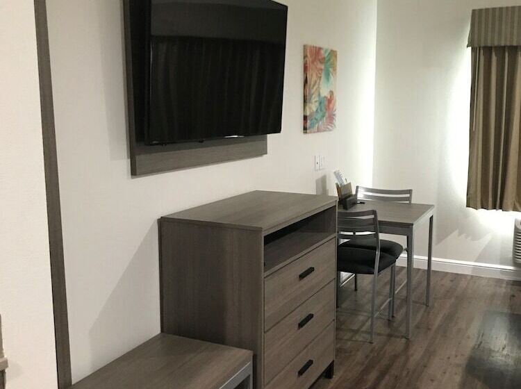 فندق Grand Villa Inn & Suites   Humble