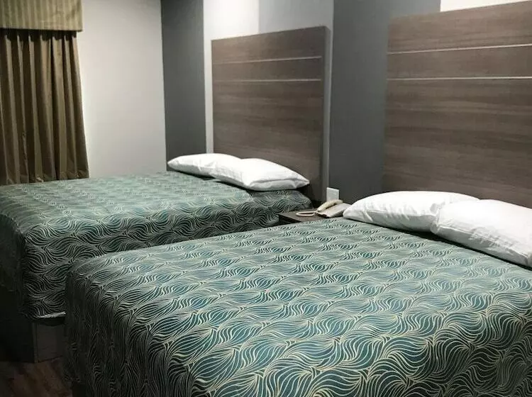 هتل Grand Villa Inn & Suites   Humble