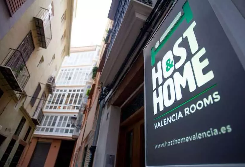 هتل Host & Home