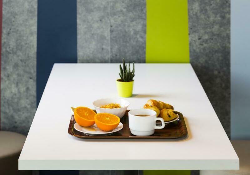 Отель Ibis Budget Zaragoza