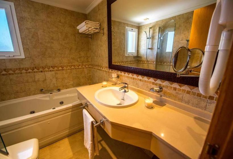 فندق Malibu Apartments