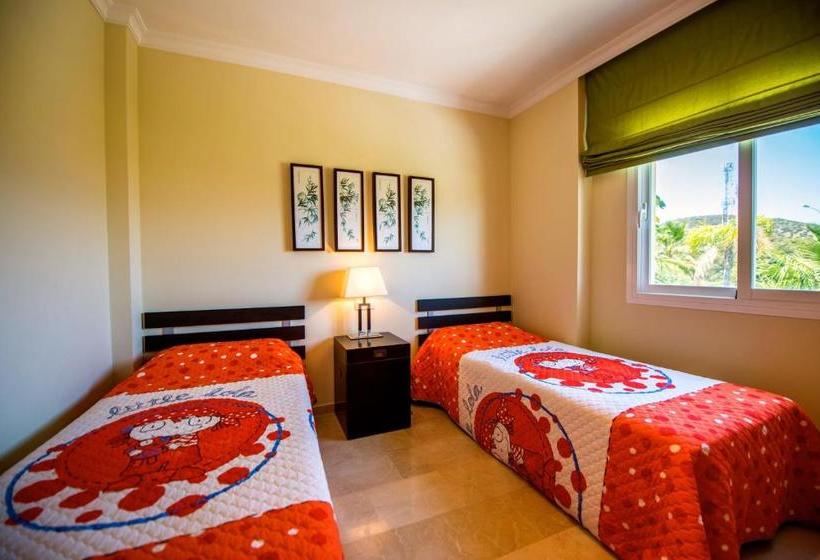 فندق Malibu Apartments