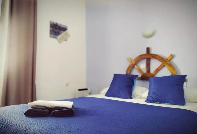 هتل Spanish Galleon Lodge