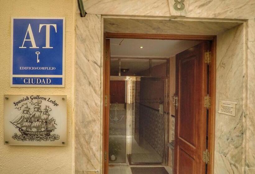 هتل Spanish Galleon Lodge