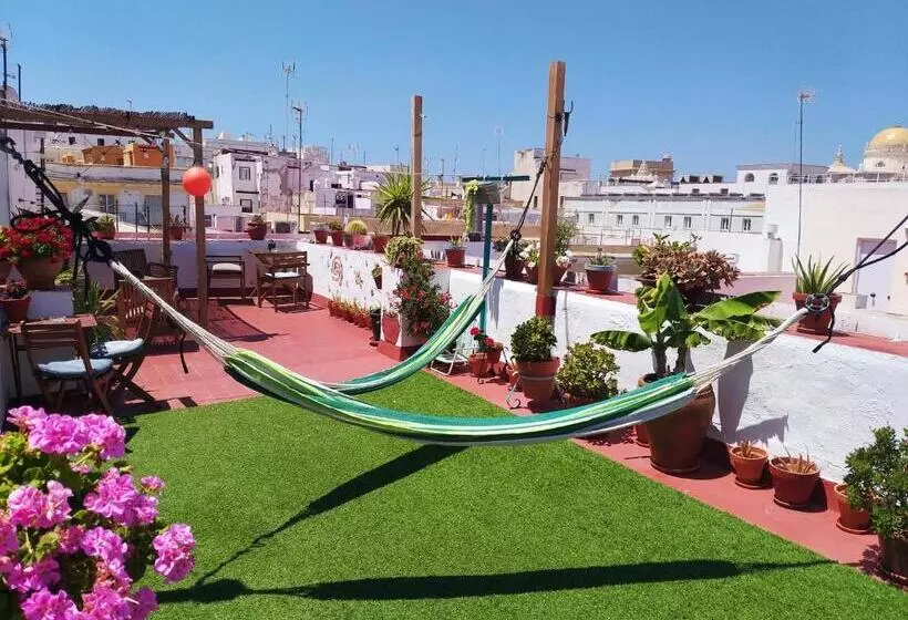 هتل Spanish Galleon Lodge