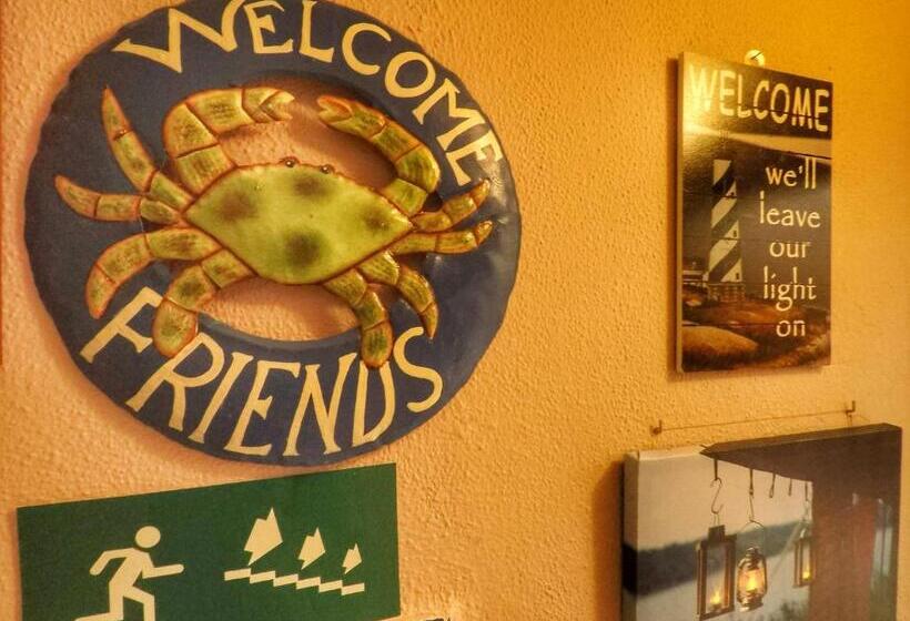 هتل Spanish Galleon Lodge