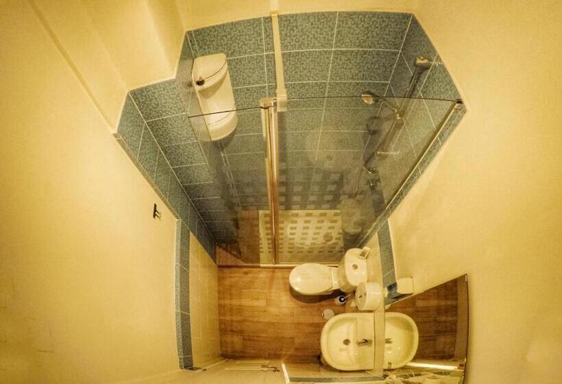 هتل Spanish Galleon Lodge