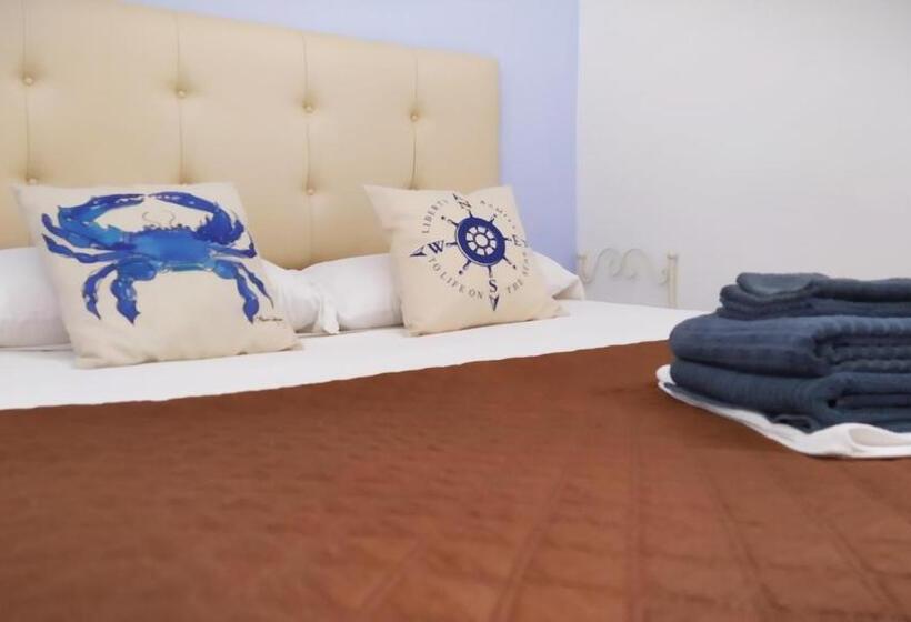 هتل Spanish Galleon Lodge