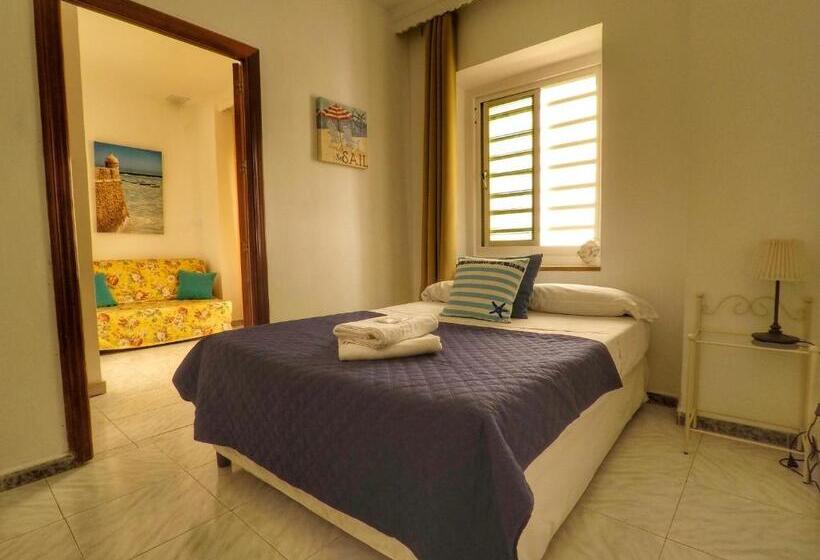 هتل Spanish Galleon Lodge