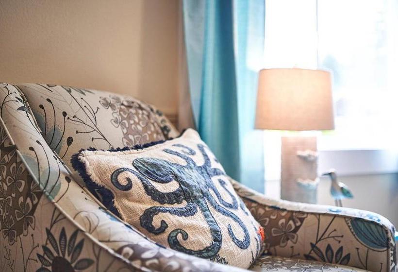 Отель Netarts Surf Inn