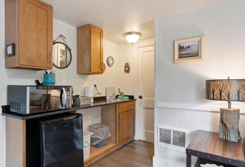 Отель Netarts Surf Inn