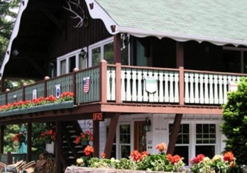 酒店 Town House Lodge