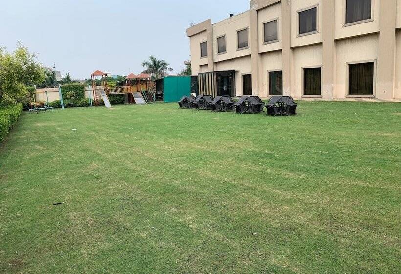 ホテル Mohan Vilaas