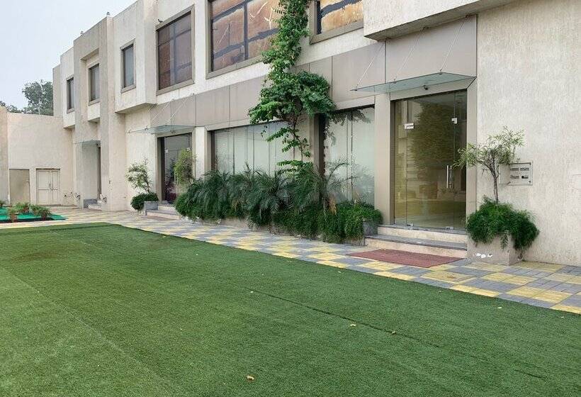 ホテル Mohan Vilaas