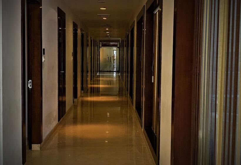 ホテル Mohan Vilaas