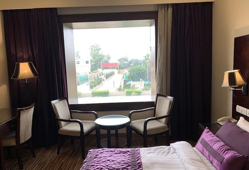 ホテル Mohan Vilaas