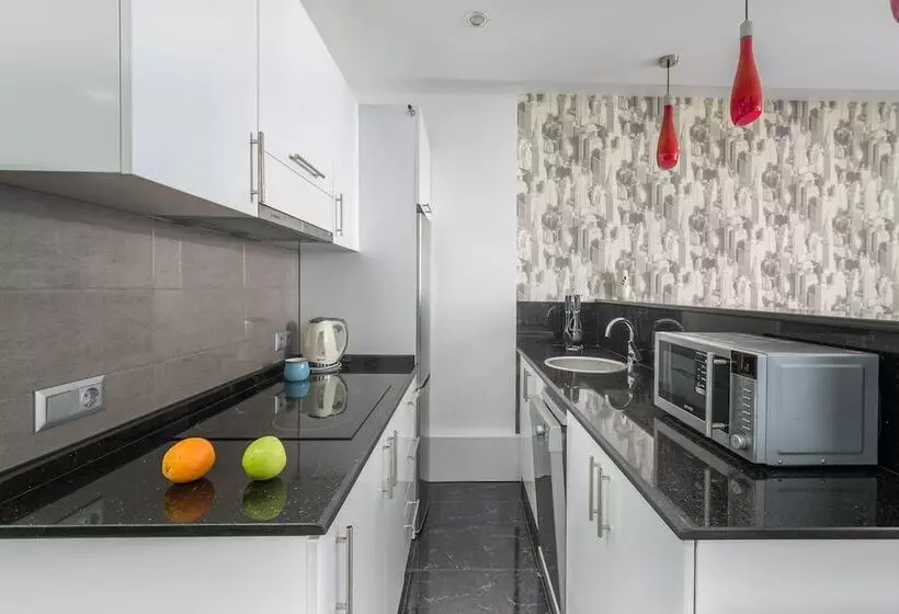 Orbi Sea Towers Hotel Official