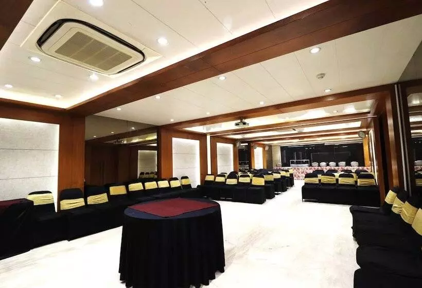 Hotelli Rajhans Regent