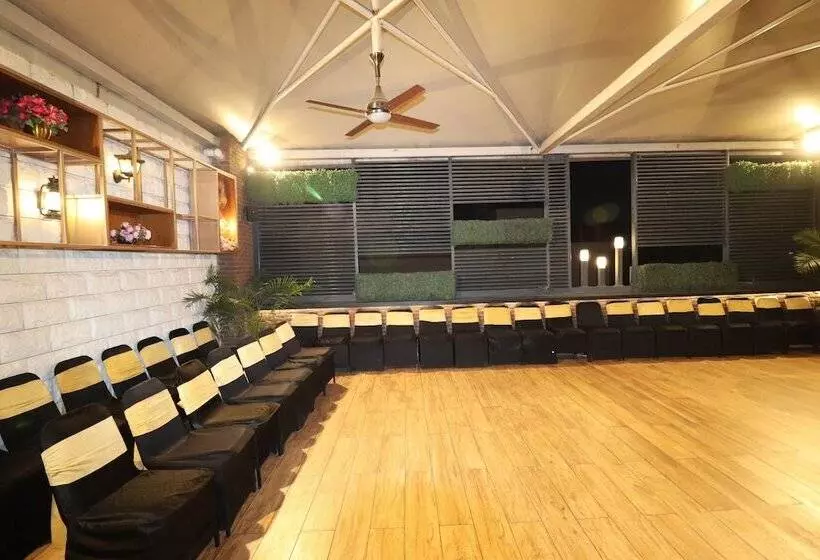 Hotelli Rajhans Regent