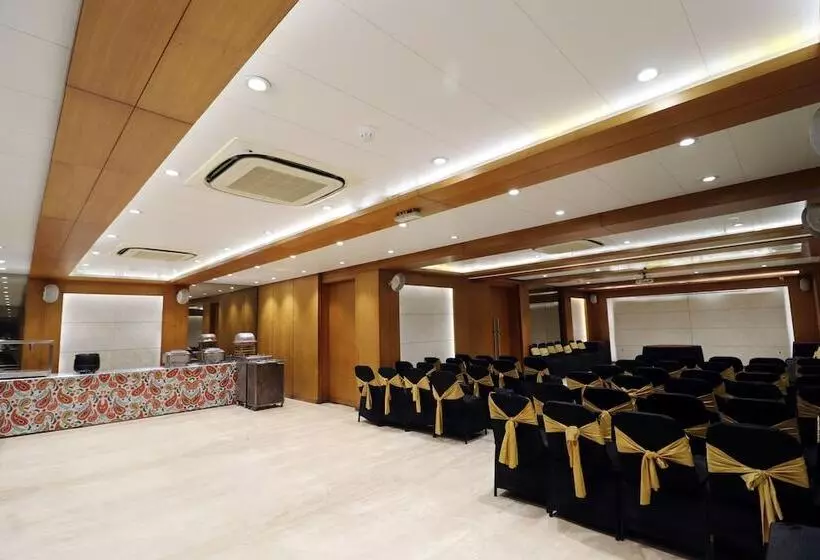 Hotelli Rajhans Regent